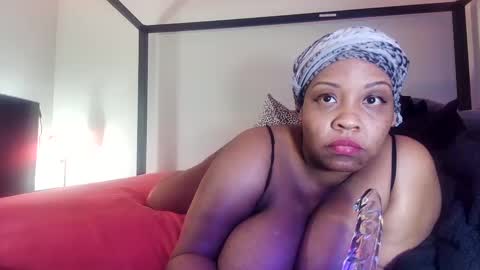 Snapshot of waterfalls69 chatting on 9, 2, 2025 LAUREN LUSH online show from 9, 2, 2025