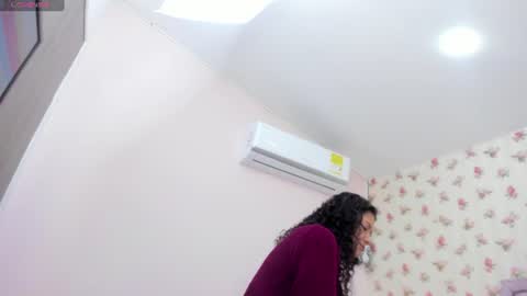 Milf Latina online show from 27, 7, 2026