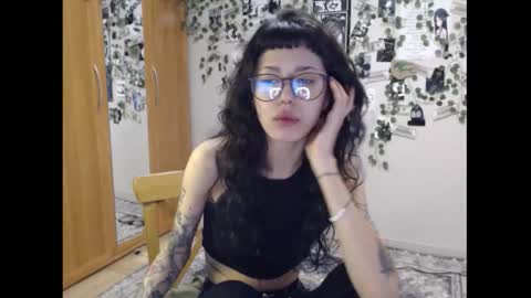 Mina online show from 9, 9, 2025