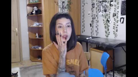 Snapshot of wavy_nights chatting on 22, 2, 2026 Mina online show from 22, 2, 2026