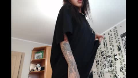 Snapshot of wavy_nights chatting on 27, 2, 2026 Mina online show from 27, 2, 2026