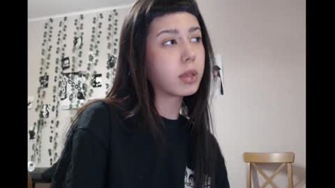 Snapshot of wavy_nights chatting on 3, 3, 2026 Mina online show from 3, 3, 2026