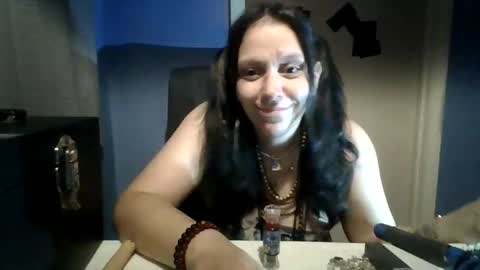 Snapshot of waywardqueen chatting on 2, 10, 2025 waywardqueen online show from 2, 10, 2025