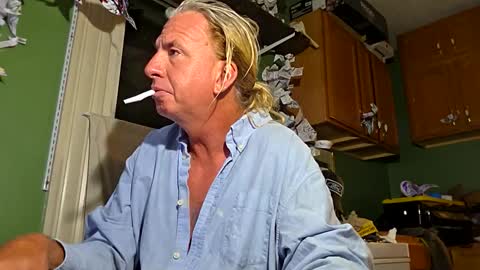 Snapshot of weber444 chatting on 16, 10, 2025 weber444 online show from 16, 10, 2025