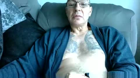 Snapshot of wechatistrokeurub chatting on 7, 11, 2025 wechatistrokeurub online show from 7, 11, 2025