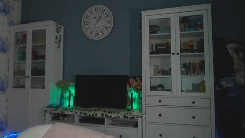  moon  online show from 23, 1, 2025