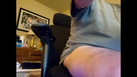 Snapshot of welderod chatting on 1, 10, 2025 welderod online show from 1, 10, 2025