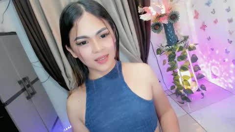 Hi Im LOVIE Please dont forget to follow and thumbs up me online show from 12, 3, 2026