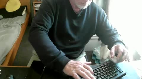 Snapshot of wellkrakenwell chatting on 5, 11, 2025 wellkrakenwell online show from 5, 11, 2025