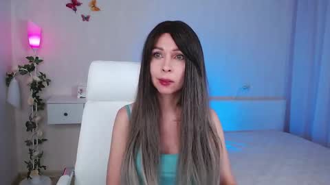 Snapshot of wendifoster chatting on 3, 2, 2025 Wendi Foster online show from 3, 2, 2025