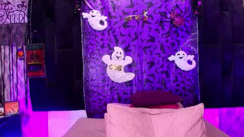 WEN SHENG online show from 27, 10, 2025