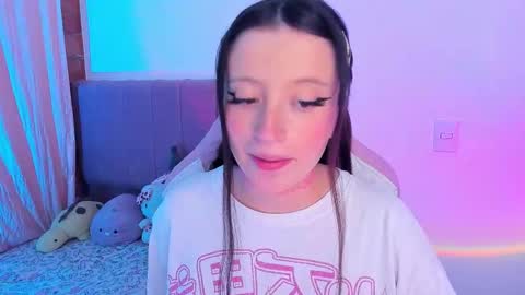 Wenstacie INDEPENDENT MODEL online show from 2, 10, 2025