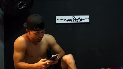 Snapshot of wesley_77 chatting on 28, 4, 2026 wesley_77 online show from 28, 4, 2026