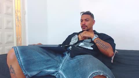 Wesley Rogger online show from 26, 10, 2025