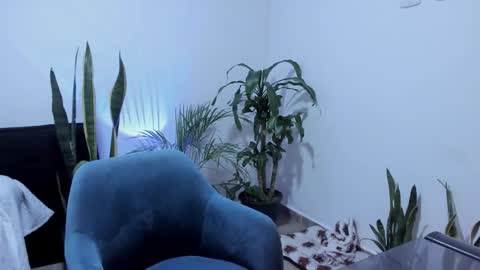 Snapshot of west_ta chatting on 22, 9, 2025 tatty online show from 22, 9, 2025