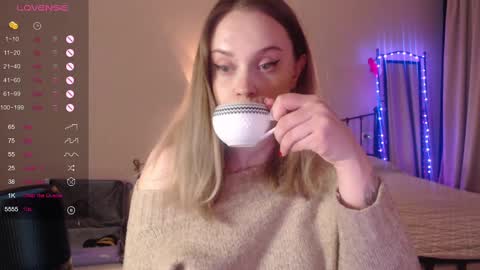 Lana online show from 10, 2, 2025