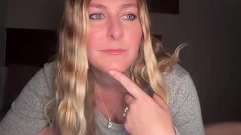 Snapshot of wet_scarlett72 chatting on 29, 10, 2025 Scarlett online show from 29, 10, 2025