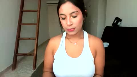 Megan Raves online show from 25, 2, 2026