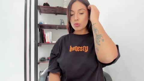 Megan Raves online show from 25, 3, 2026