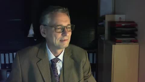 Snapshot of wetsuitedman chatting on 25, 12, 2024 Franz online show from 25, 12, 2024