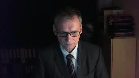 Snapshot of wetsuitedman chatting on 29, 1, 2025 Franz online show from 29, 1, 2025