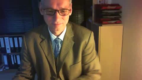 Snapshot of wetsuitedman chatting on 21, 3, 2026 Franz online show from 21, 3, 2026