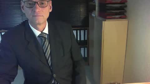 Snapshot of wetsuitedman chatting on 30, 3, 2026 Franz online show from 30, 3, 2026