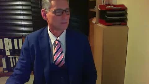 Snapshot of wetsuitedman chatting on 29, 5, 2026 Franz online show from 29, 5, 2026