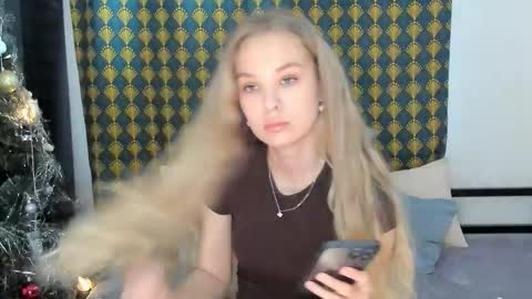 Snapshot of wh1teangelx chatting on 3, 12, 2025 Kate online show from 3, 12, 2025