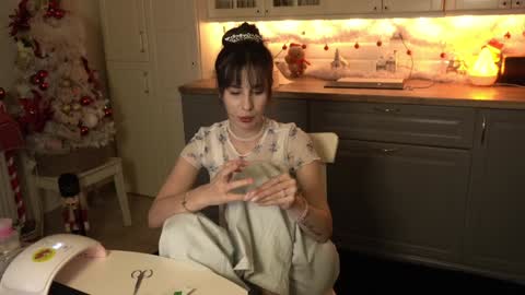 Snapshot of whats_her_name chatting on 31, 12, 2024 Victoria Maria online show from 31, 12, 2024