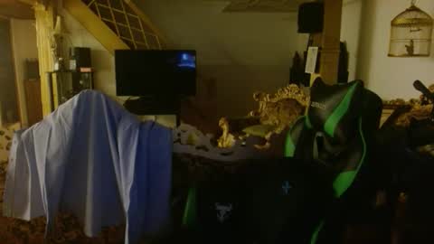 Snapshot of whatsthislol chatting on 6, 11, 2025 whatsthislol online show from 6, 11, 2025