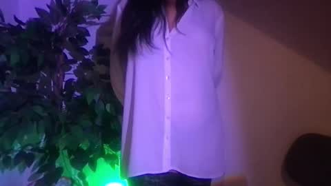 Mel online show from 28, 10, 2025