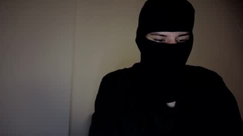 whispero_o online show from 21, 12, 2025