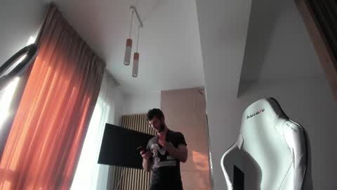 Michael online show from 25, 4, 2026