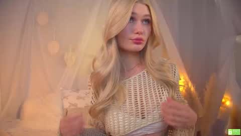 Snapshot of white_godness chatting on 23, 2, 2025 Chloe    NEXT STREAM - 1 december online show from 23, 2, 2025