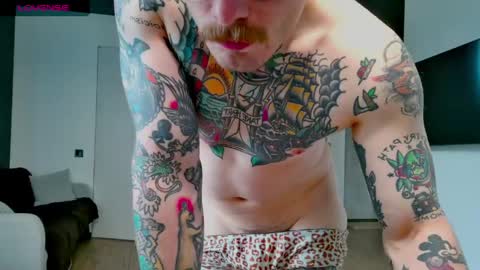 Snapshot of white_king999 chatting on 4, 6, 2026 Max online show from 4, 6, 2026