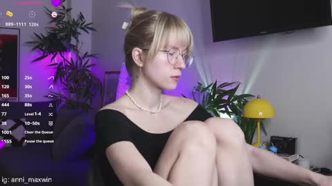 Snapshot of whiteanni chatting on 6, 2, 2025 Anita online show from 6, 2, 2025
