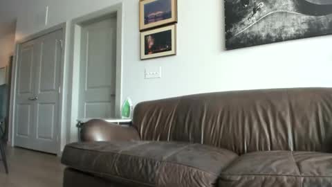 just  str8 stud nut  1000 online show from 23, 9, 2025