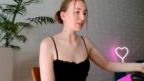 Snapshot of whiteprincessluna chatting on 6, 7, 2026 You wont find me here on Saturdays and Sundays online show from 6, 7, 2026