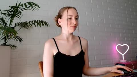 Snapshot of whiteprincessluna chatting on 16, 7, 2026 You wont find me here on Saturdays and Sundays online show from 16, 7, 2026