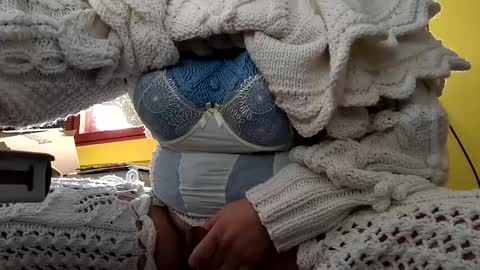 whitesweater online show from 13, 1, 2025