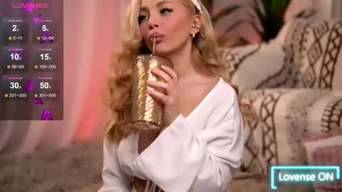 Snapshot of whitneyandrews chatting on 14, 2, 2026 whitneyandrews online show from 14, 2, 2026