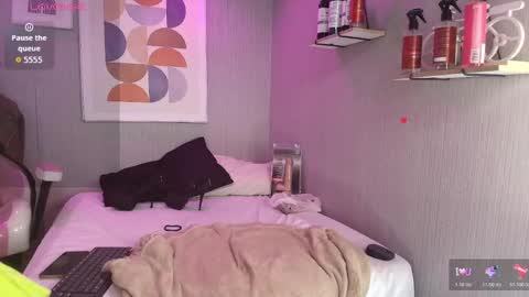 Snapshot of wife_mature chatting on 23, 4, 2026 sussy online show from 23, 4, 2026
