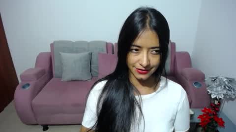 Snapshot of wifhot chatting on 4, 1, 2025 Ilauren online show from 4, 1, 2025