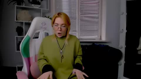 Snapshot of wild_berry_soul chatting on 20, 10, 2025 wild_berry_soul online show from 20, 10, 2025