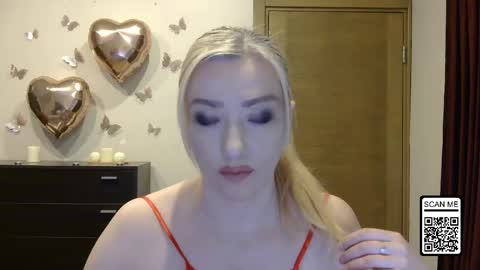 Snapshot of wild_silk_desire chatting on 27, 4, 2026 Alina online show from 27, 4, 2026