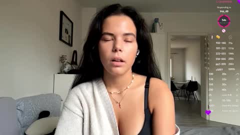 Mia online show from 16, 11, 2025