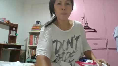 WildChick online show from 19, 1, 2025