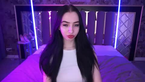 Alena online show from 4, 3, 2026