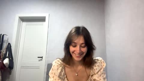 Snapshot of wildpeachh chatting on 14, 10, 2025 wildpeachh online show from 14, 10, 2025